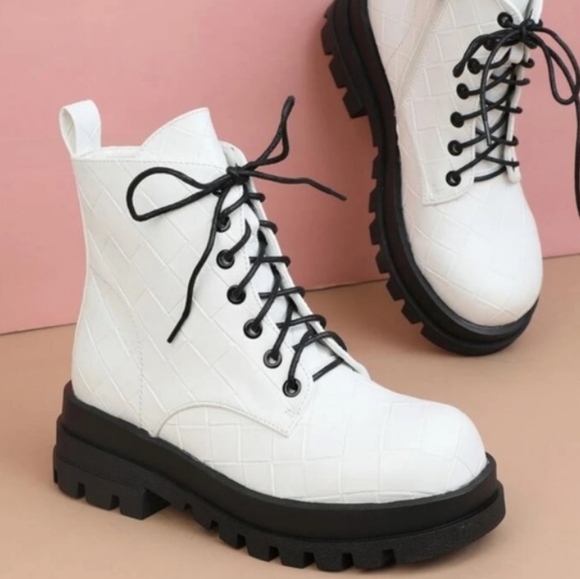 UNIONBAY Hayden Moto Combat Military Platform LaceUp Ankle Boot NWT - Picture 2 of 11